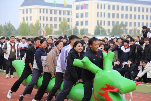 重磅利好！保定 8 個貧困縣學(xué)子就讀石家莊東華鐵路學(xué)校補助政策全解析