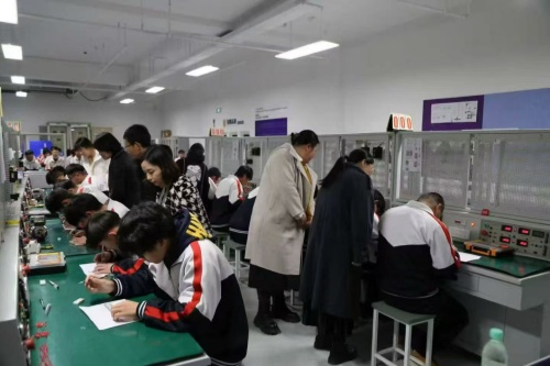 石家莊東華鐵路學(xué)校機(jī)電專業(yè)實(shí)訓(xùn)學(xué)出真技術(shù)嗎？